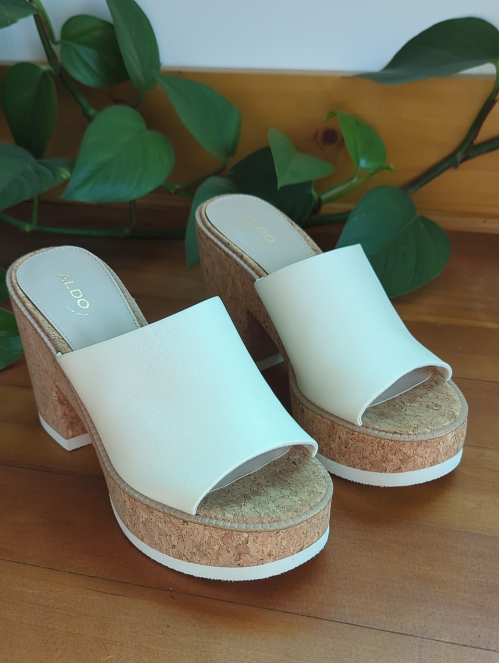 NWT Aldo Pillow Walk Platform Wedge Sandals, Size 9